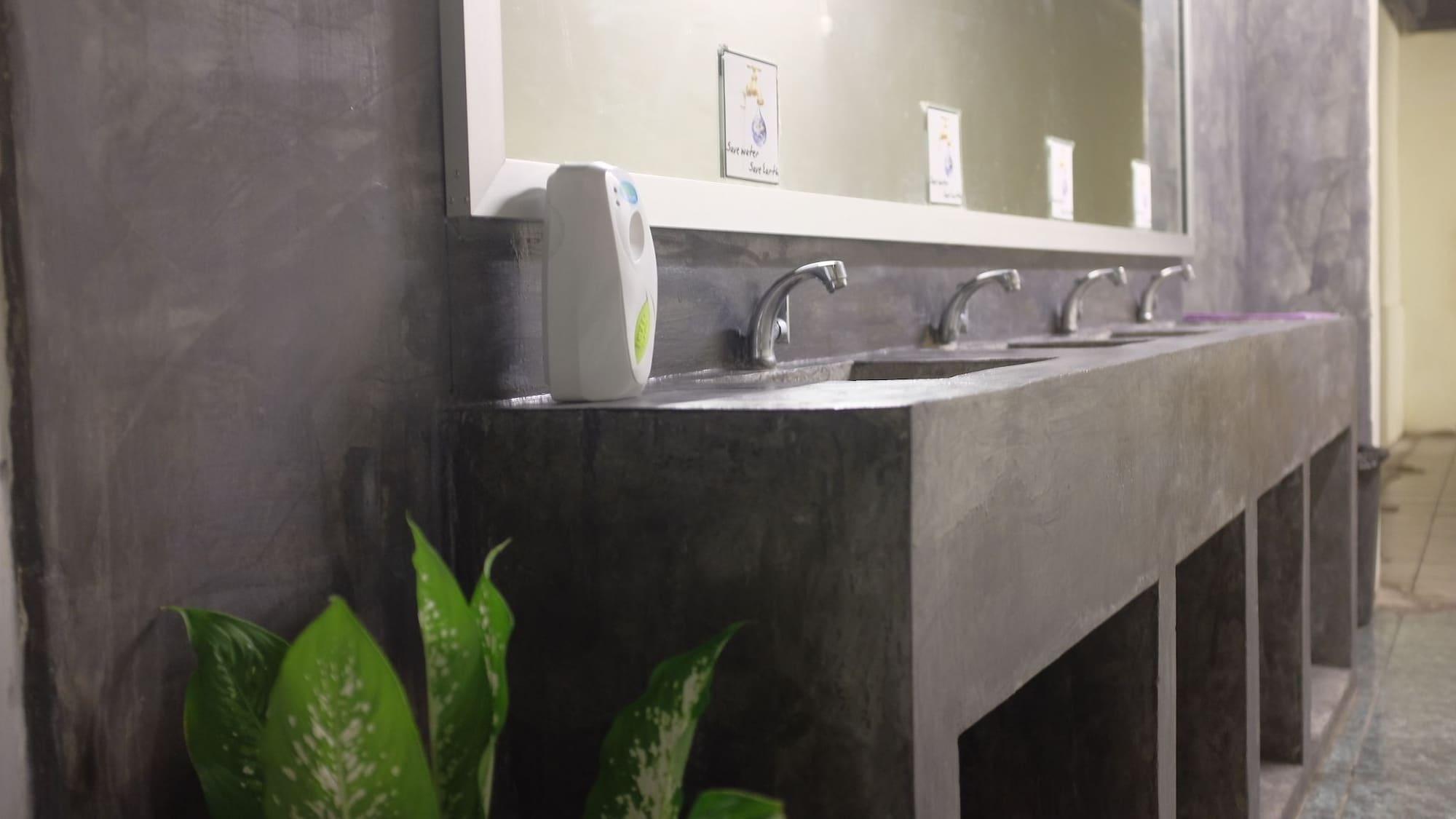 The Mixx Hostel Bangkok Luaran gambar